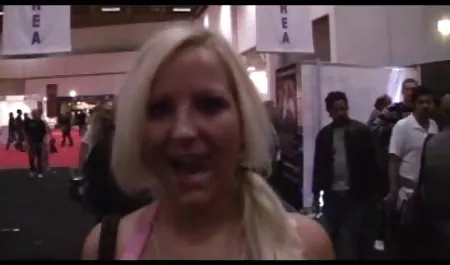 موهای داستان شهوانی با مامان خالص