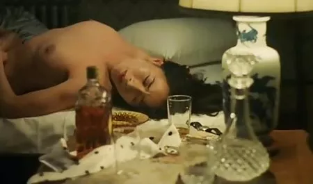 لعنتی و تقدیر دوست دختر خود را داستان تصویری شهوان در جنگل شلیک كرد