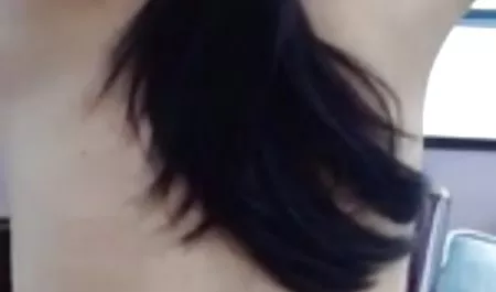 آماتور داغ در کرست لاتکس آموزش DTD عمیق شهوانی داستان تصویری را تجربه می کند