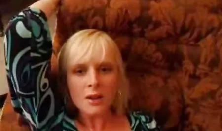 Rosie Piege داستانهای خانوادگی شهوانی با تریلر Cum Long انفجار پیدا کرد