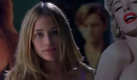 دیلدو مقعد در داستان تصویری ولما شهوانی حمام