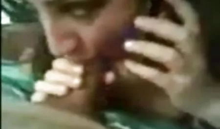 ورزش با یک قفسه خوب داستانهای سکسی انجمن شهوانی ، الاغ او را پمپ می کند