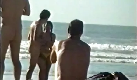 او با جوراب شلواری پوشیده از داستانهاي سكسي شهوتناك F ، به شما دلگرمی می دهد