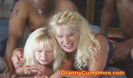 سه نفری مقعد آماتور آماتور داستان های مصور شهوانی Busty با صورت